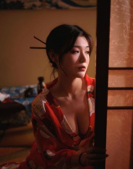 女仆装系列的av番号_电影免费观看
