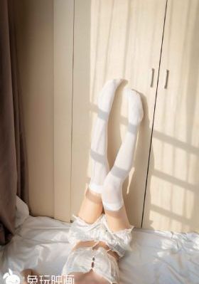 jk裙底内裤照片_JVID性感写真
