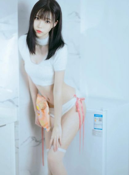 蕾丝小内裤小说乳罩_高清手机在线观看