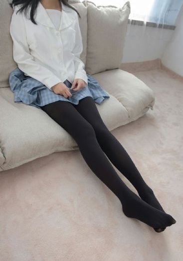 解开美女内衣游戏_免费手机在线看观看