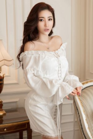 美女裸体扒开衣服让男人看_蓝光日韩免费观看