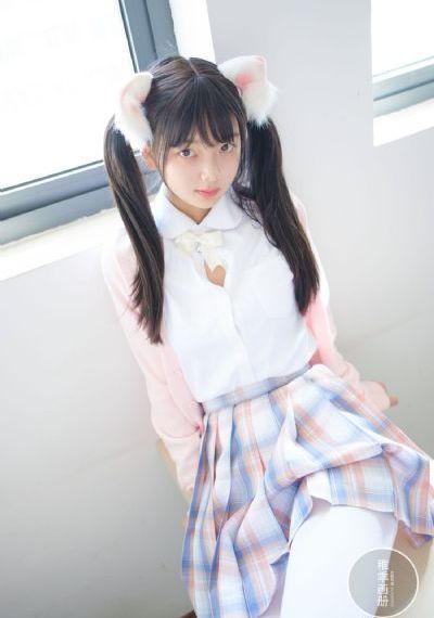王李丹妮在《一路向西》免费观看_BD韩语影视在线观看