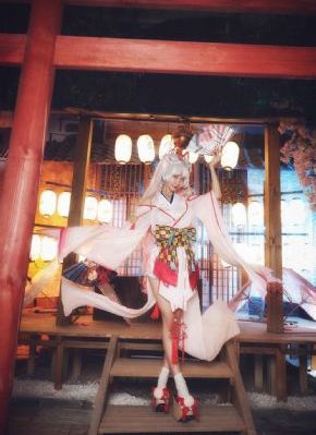 百合下身摩擦h_BD英语HD在线观看