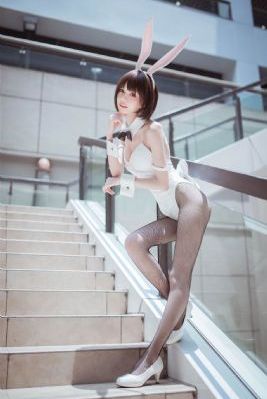 伊人久久五月_1080免费观看最新